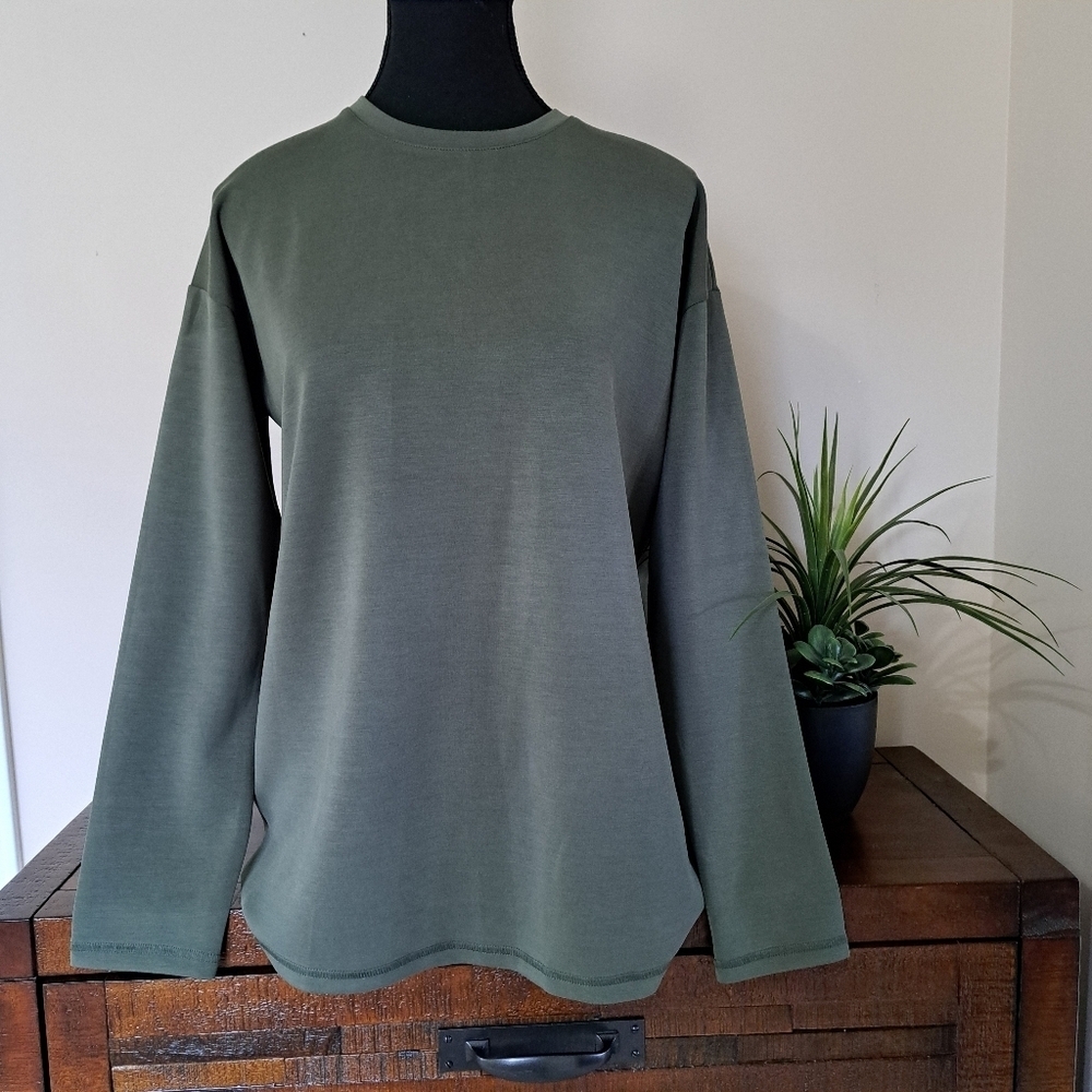 NWT Up! Long Sleeved Top Soft Tencel Green Women's Size Small Crewneck